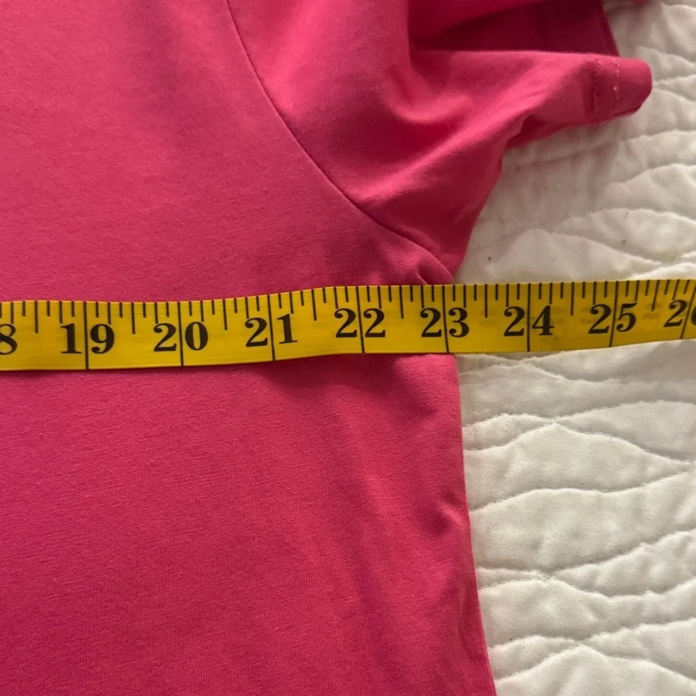 Buc-ee’s Pink Graphic Short Sleeve Tee - Picture 8 of 9